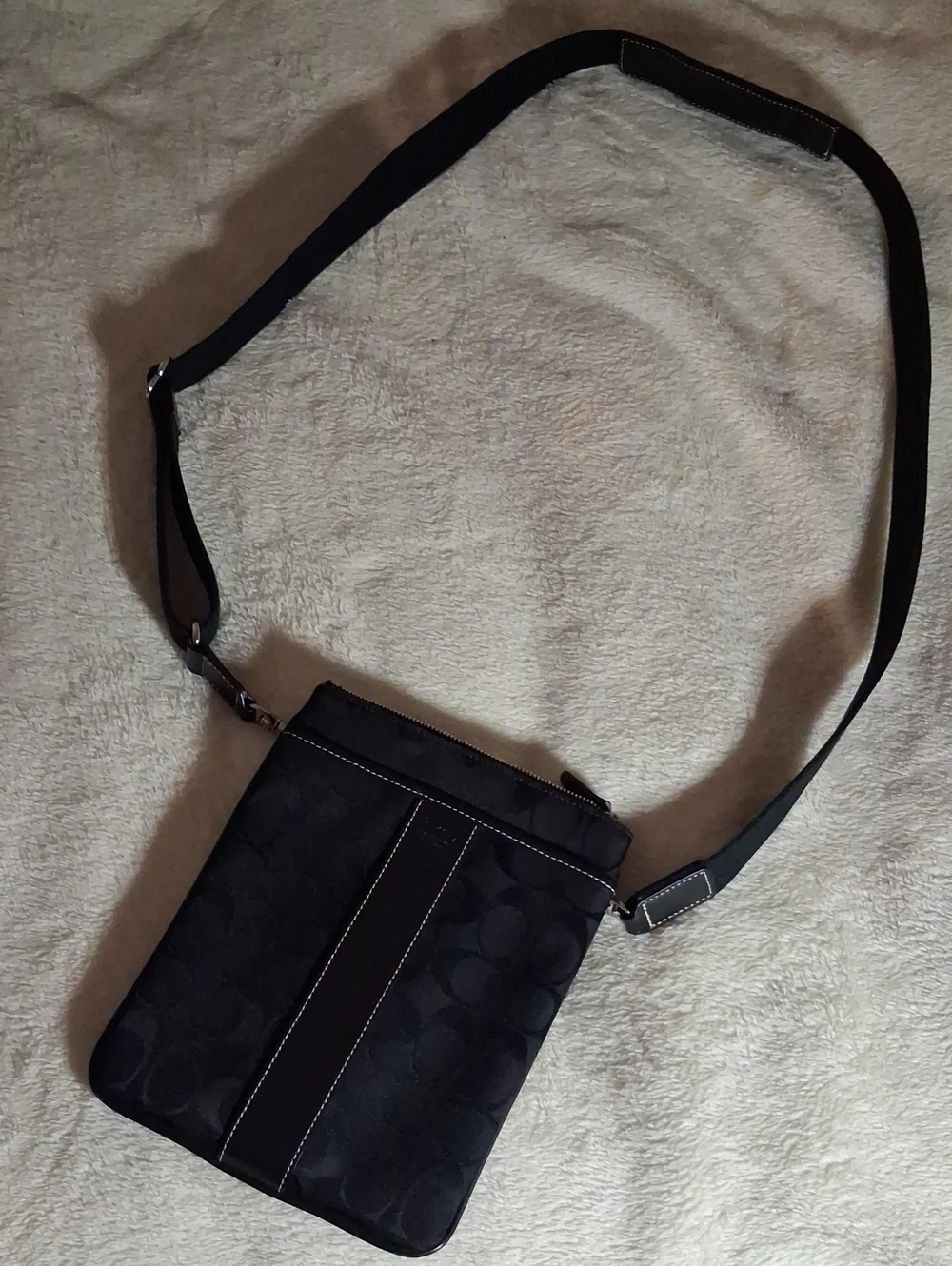 Men's Black Crossbody Sling Bag - Minimal Urban Design LIKE NEW!!